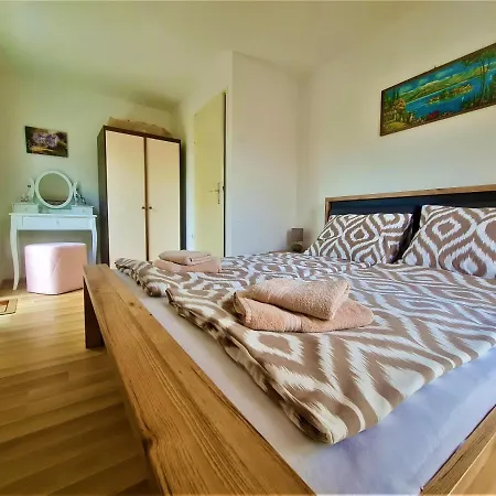 Ferienhaus Semi Detached House Darinka By El-pi Tours *